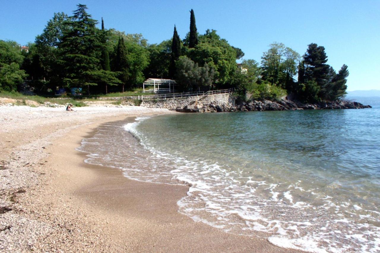 Apartments By The Sea Lovran, Opatija - 7837 المظهر الخارجي الصورة