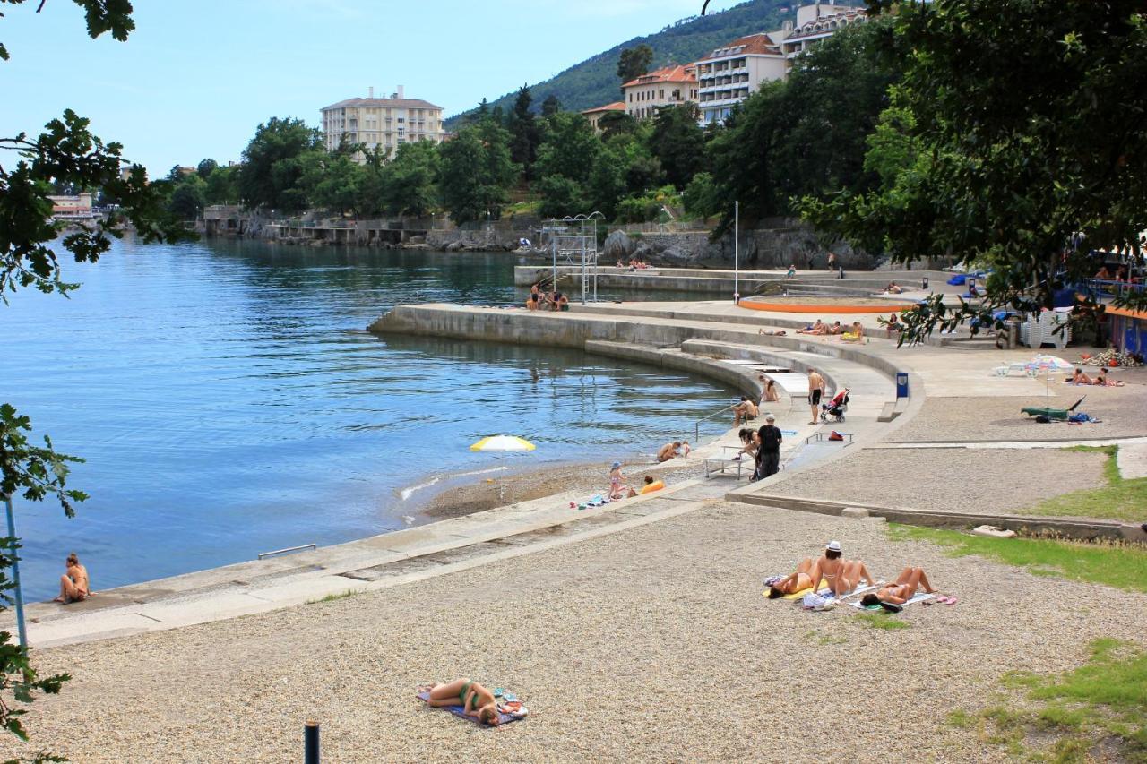 Apartments By The Sea Lovran, Opatija - 7837 المظهر الخارجي الصورة